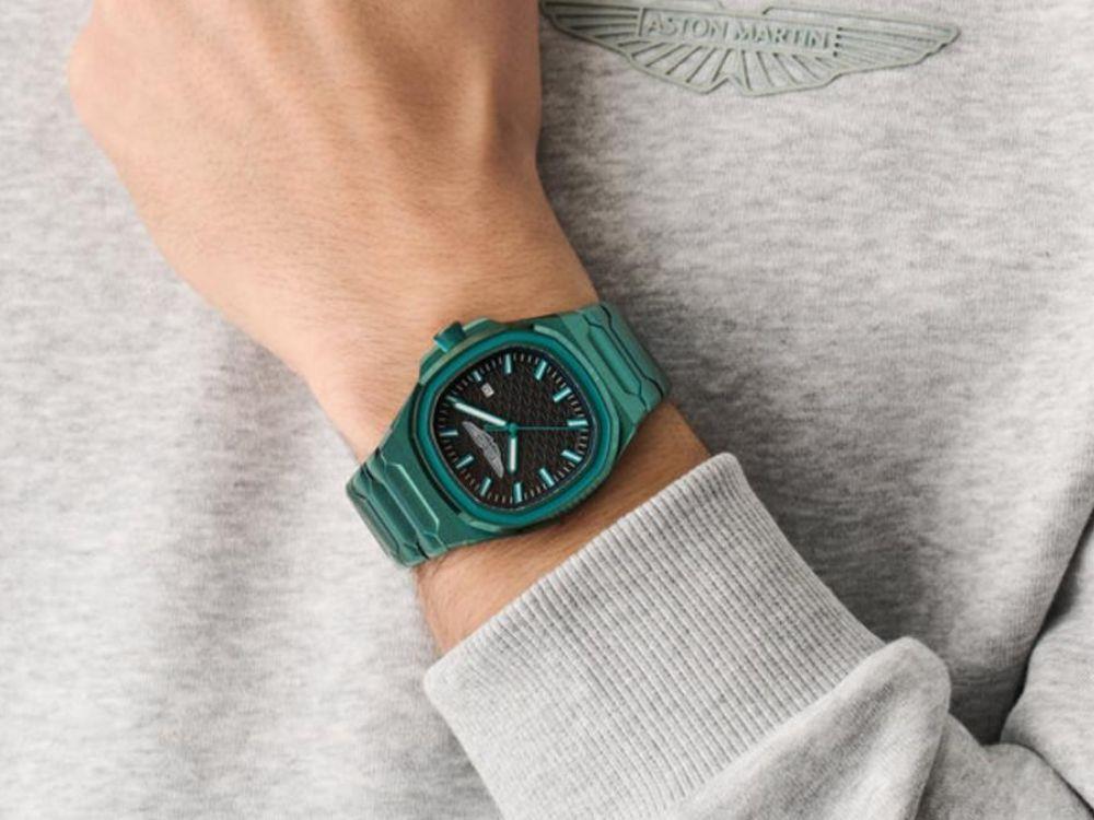 Reloj de Cuarzo Aston Martin Icon GPQ , Acero reciclado, Negro, 42 mm, MTIG2S606