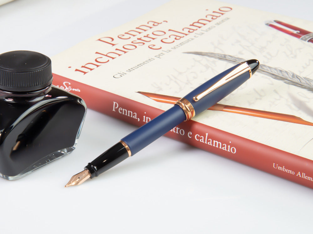 Pluma Estilográfica Aurora Ipsilon Matt, Resina, Azul, Adornos Oro Rosa