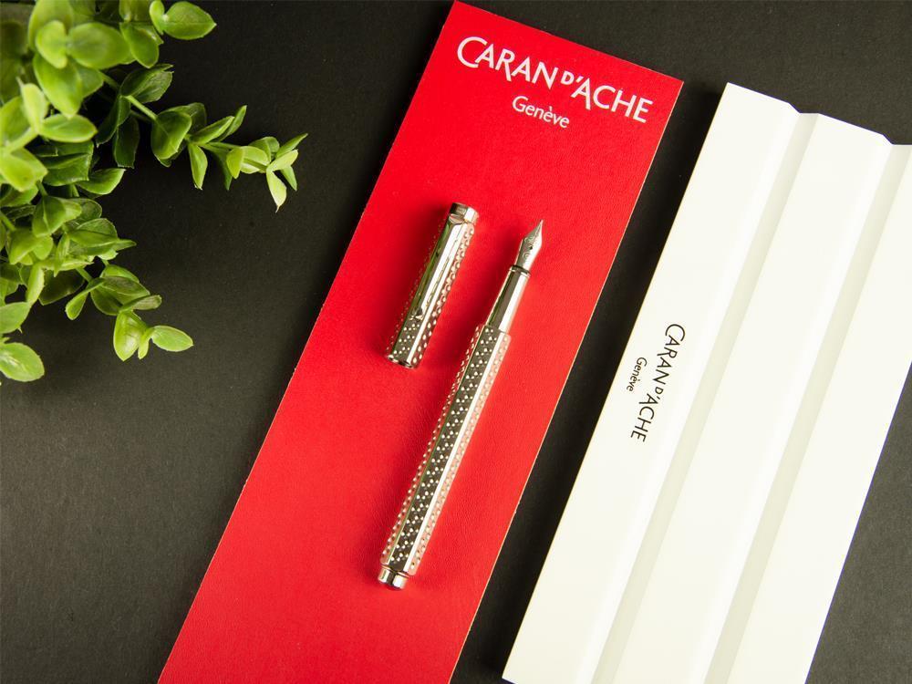 Pluma Estilográfica Caran d´Ache Ecridor Golf, Paladio, Plata, 958.516