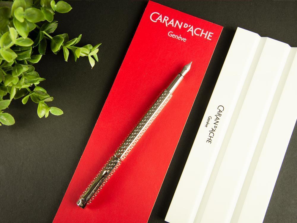 Pluma Estilográfica Caran d´Ache Ecridor Golf, Paladio, Plata, 958.516