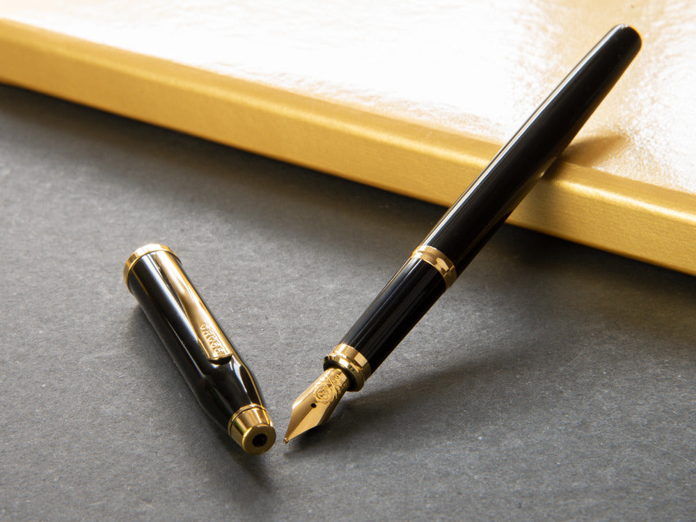 Pluma Estilográfica Cross Century II, Laca, Negro, Bañado en Oro 23K