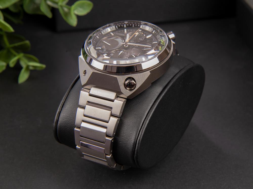 Reloj de Cuarzo Citizen Bullhead Titanium Edición Especial, Negro, AV0080-88E