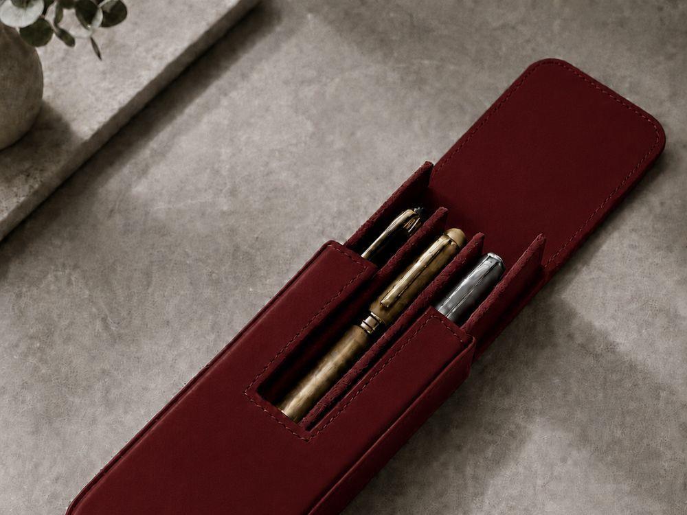 Estuche Iguana Rojo para 3 piezas de escritura, PEN-CASE-RED-3
