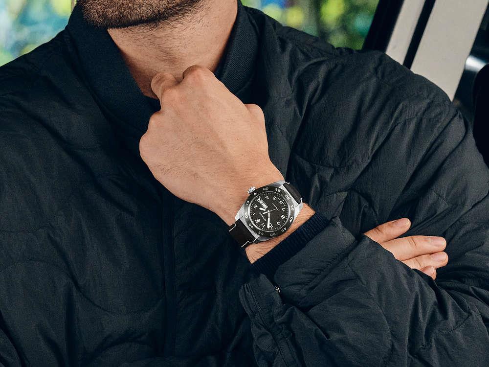 Reloj de Cuarzo Victorinox Swiss Army, Acero Inoxidable, Negro, 42 mm, V242041