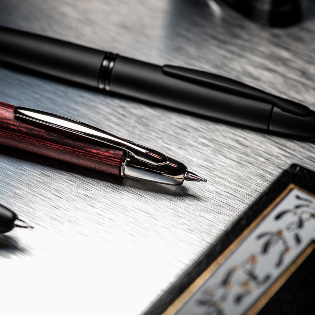 plumas regalo de compromiso