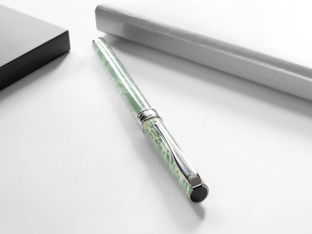 Estilográfica Aurora Magellano, Laca, Adornos Cromados, Azul, A18CA