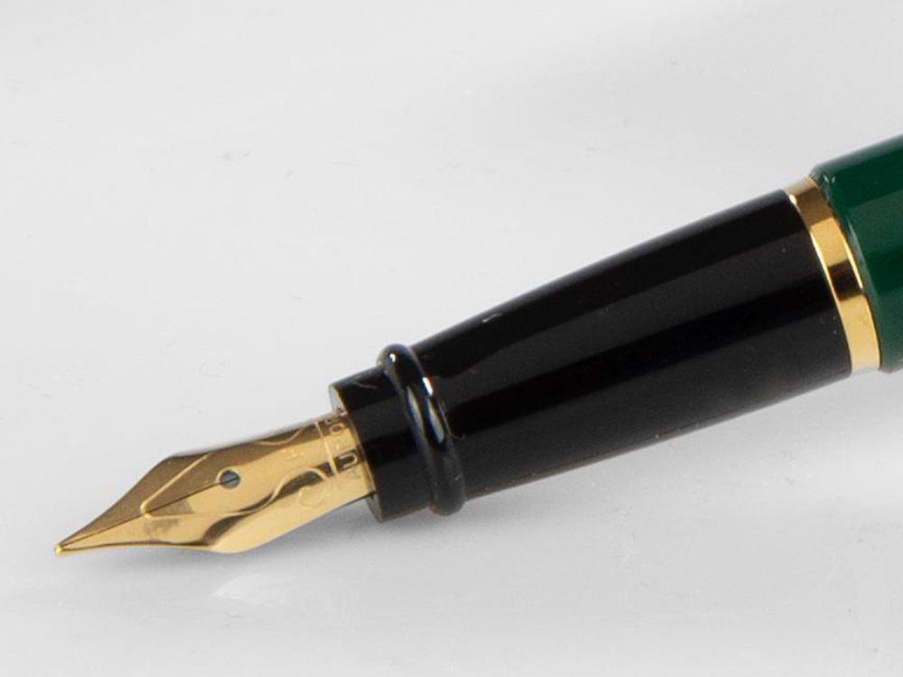 Pluma Estilográfica Aurora Ipsilon, Resina, Adornos en oro, b11v