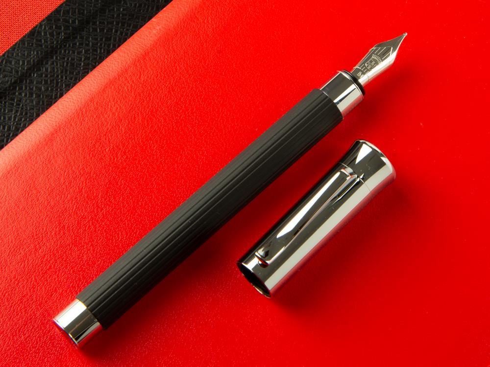 Estilográfica Graf von Faber-Castell Tamitio, Metal, Acanalado, Negro