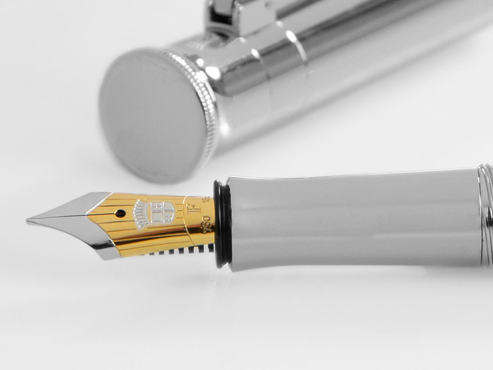 Estilográfica Graf von Faber-Castell Classic, Adornos platino