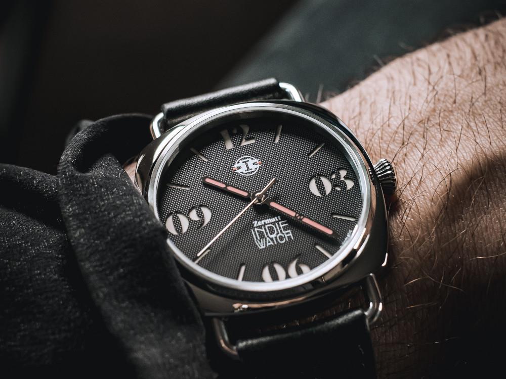 Reloj Automático Indie Watch Zermatt, Negro, 44 mm, 31B