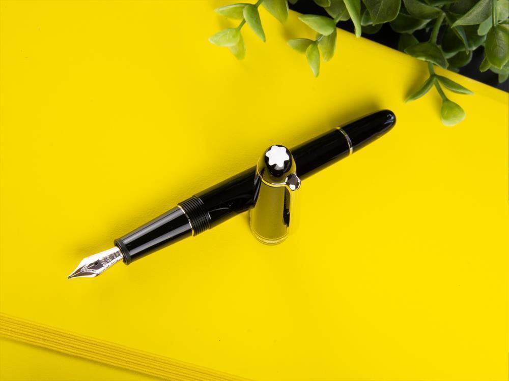 Pluma Montblanc Meisterstück Classique, Adornos en platino, 132468