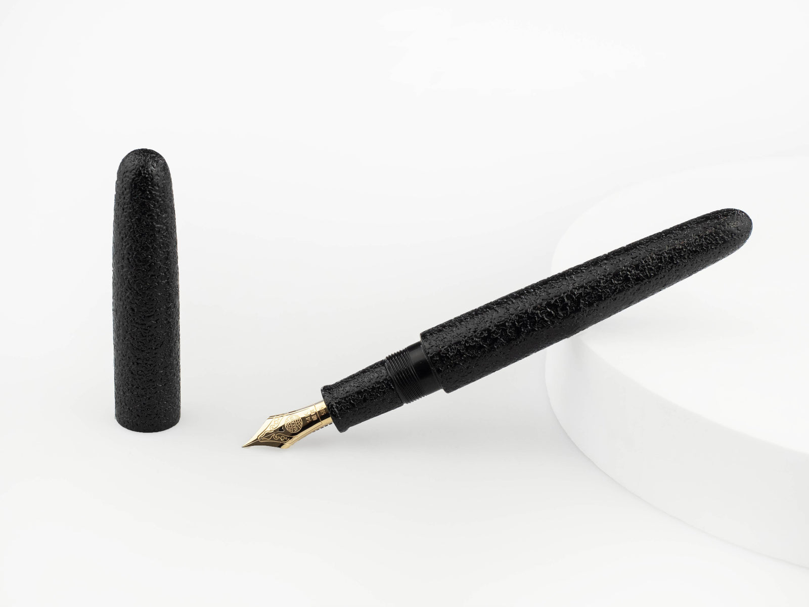 Pluma Estilográfica Nakaya Cigar Portable, Kuro-Ishime, Ebonita, Oro 14k