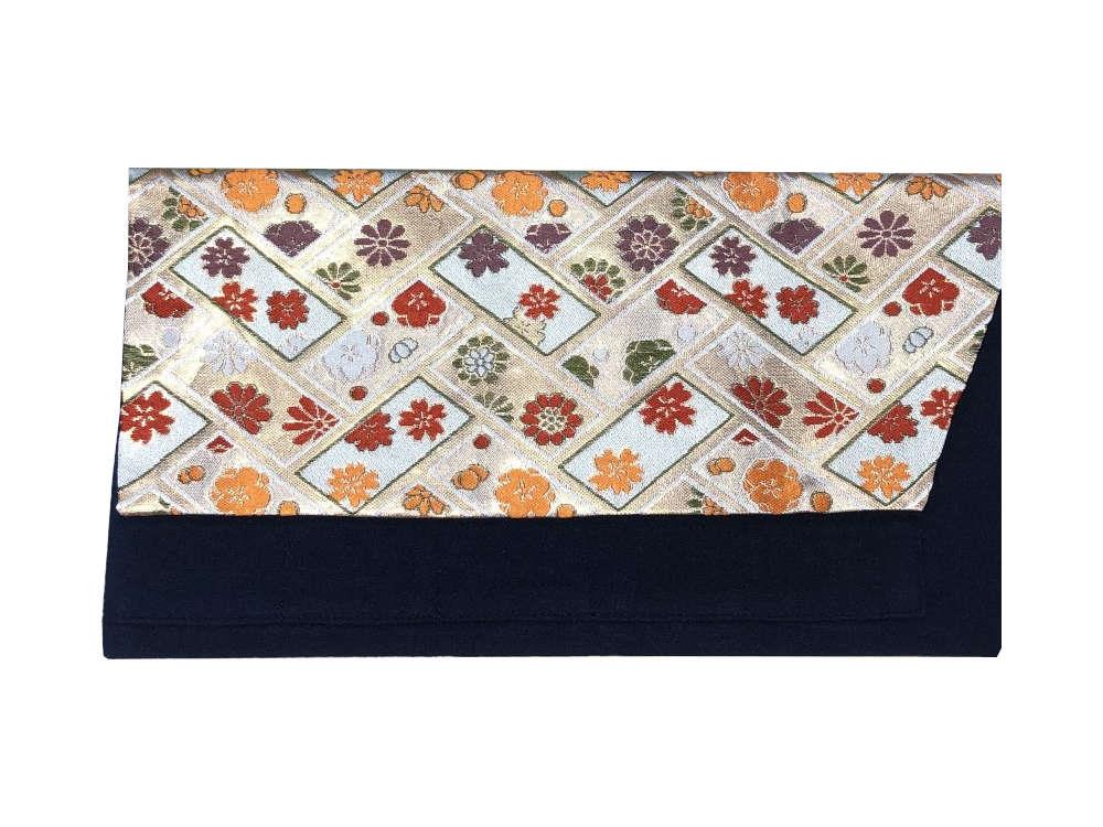 Estuche Nakaya Kyoto 'Nishijin-ori' Textil Blanco, 5 Estilográficas, Cuerda Roja