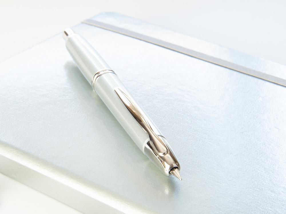 Estilográfica Pilot Retráctil, Cromada, "Capless", Laca