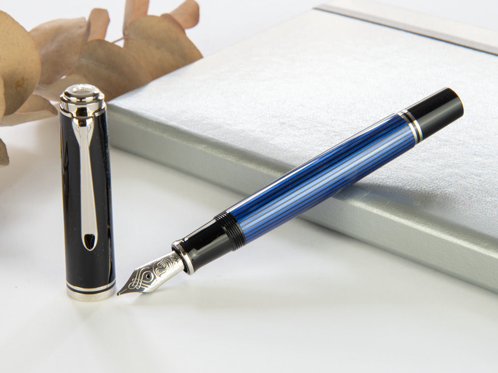 Pluma Estilográfica Pelikan Souverän M 805 - Negro/Azul, 933630