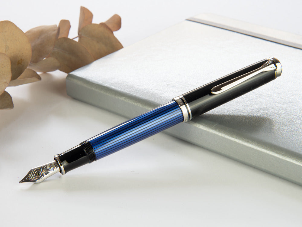 Pluma Estilográfica Pelikan Souverän M 805 - Negro/Azul, 933630