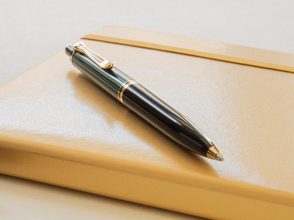 Bolígrafo Pelikan K400, Negro y verde, Adornos en oro, 996835