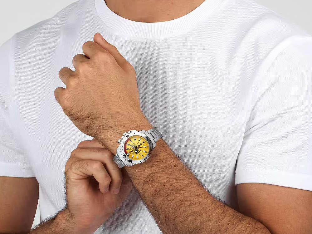 Reloj de Cuarzo Sector No Limits Legend, Amarillo, 43 mm, R3273735002