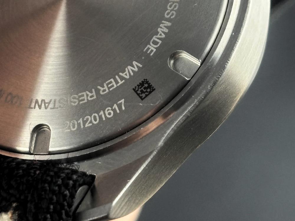 Reloj de Cuarzo Victorinox I.N.O.X. Ladies, Negro, 37mm, Paracord, V241918