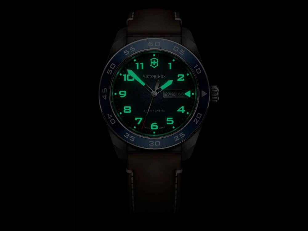 Reloj de Cuarzo Victorinox Swiss Army, Acero Inoxidable, Azul, 42 mm, V242040