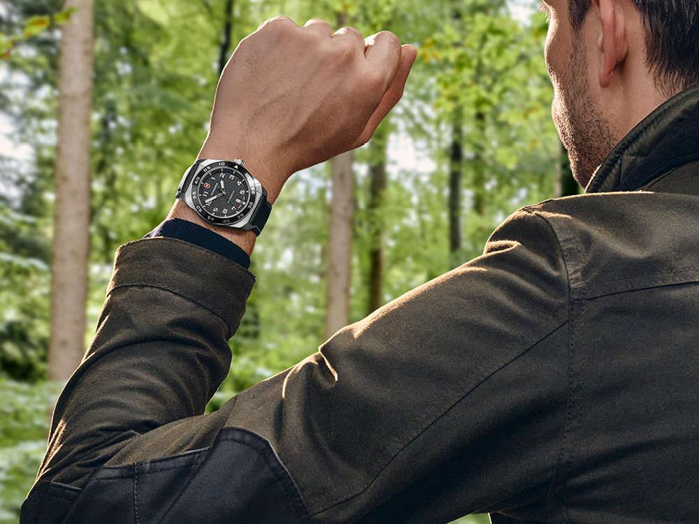 Reloj Automático Victorinox Swiss Army, Negro, 42 mm, 10 atm, V242044