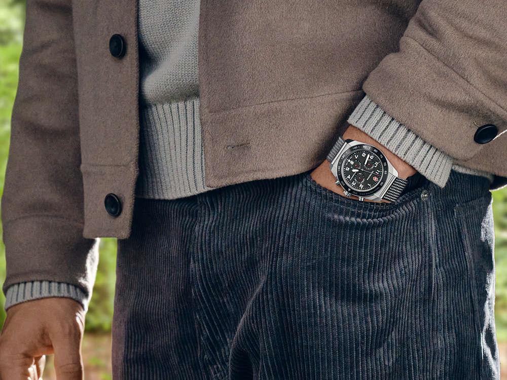 Reloj de Cuarzo Victorinox Swiss Army, Negro, 42 mm, Cronógrafo, V242048