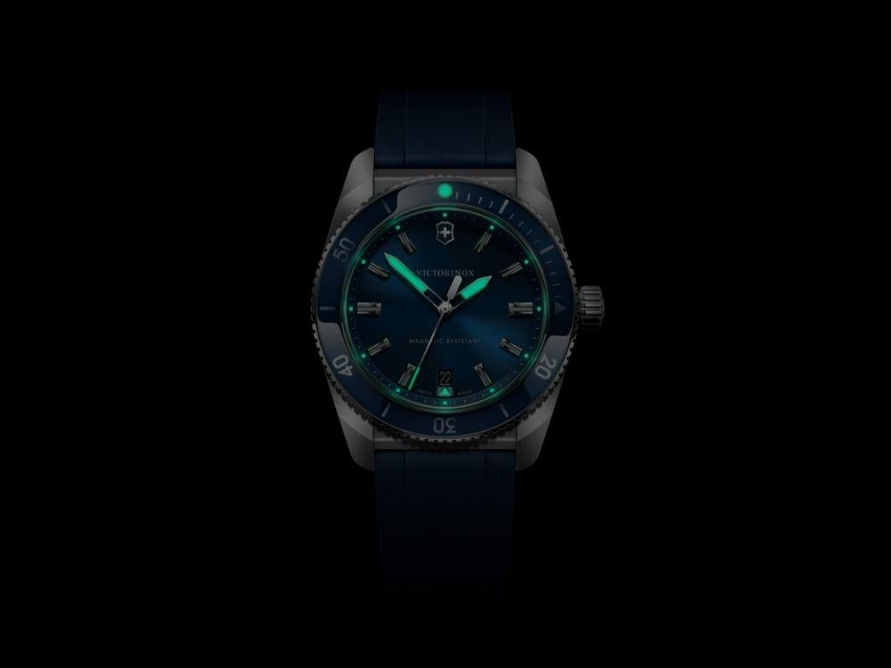 Reloj de Cuarzo Victorinox Maverick, Acero Inoxidable 316L, Azul, 39 mm, V242094
