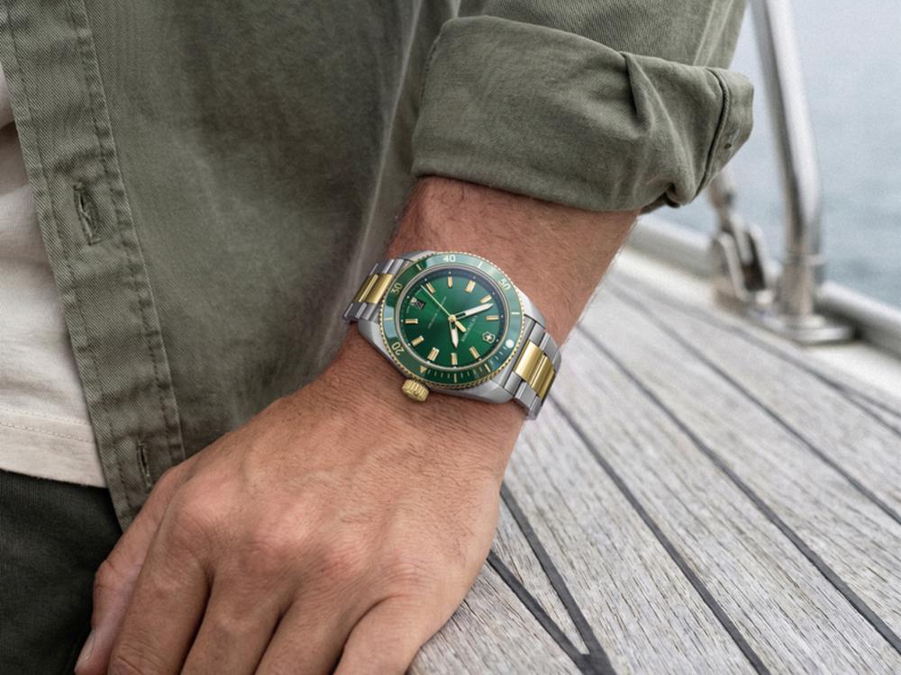 Reloj de Cuarzo Victorinox Maverick, Acero Inoxidable 316L, Verde, 39 mm,V242101