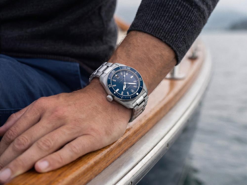 Reloj Automático Victorinox Maverick, Acero Inoxidable, Azul, 39 mm, V242106