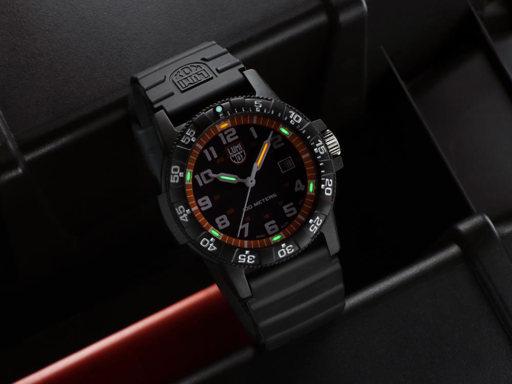 Reloj de Cuarzo Luminox Sea Turtle, Naranja, CARBONOX™, 44 mm, XS.0329.1