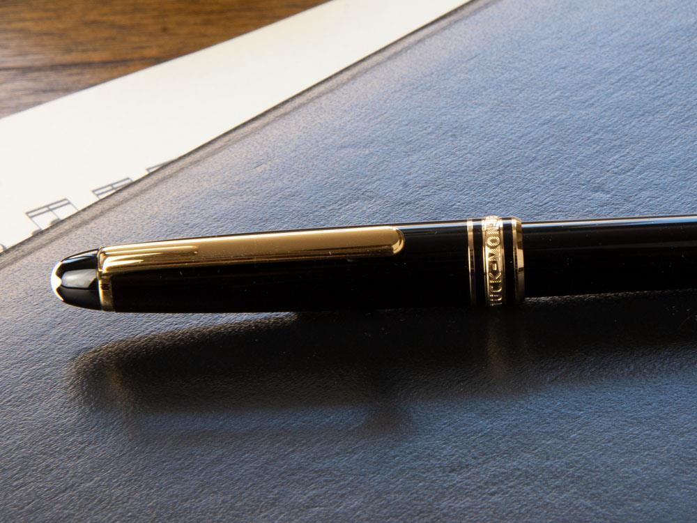 Bolígrafo Montblanc Meisterstück Classique, Adornos en oro, 132453